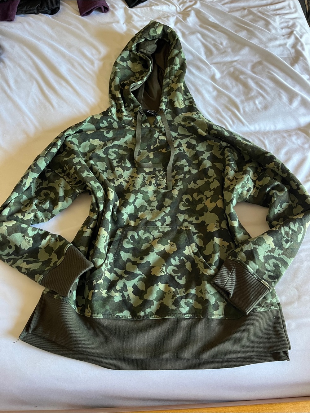 Athletic Works Camo Hoodie Sweatshirt Size L 12-14 Green Fleece Pullover Pocket